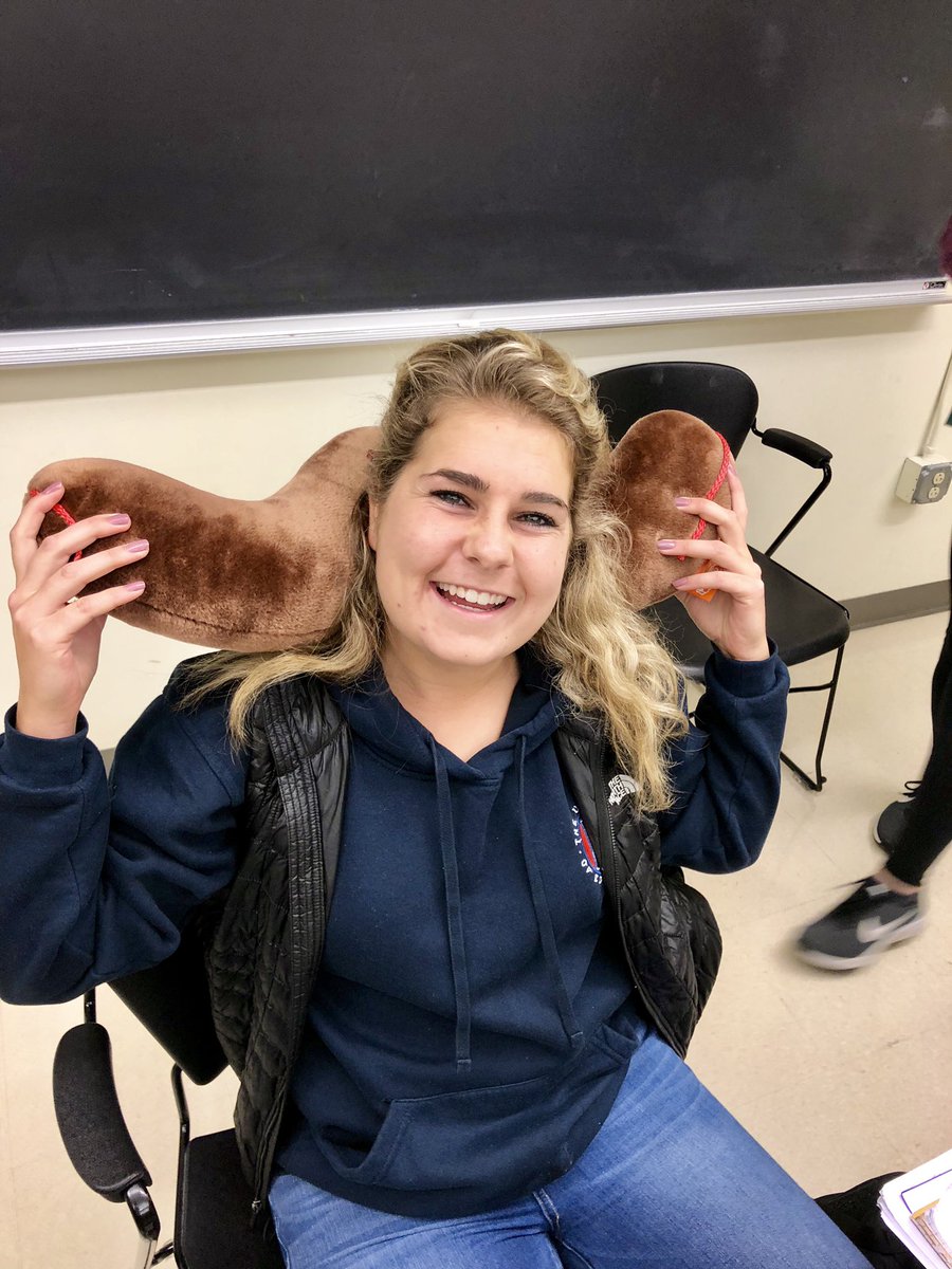 markowenmartin's tweet photo. Microbiology Exam #1 is GO. #ComfortMicrobes and #ExamSnacks deployed! Wish my #Bio350 #Micronauts good luck, please. They are awesome students. @univpugetsound @asmicrobiology (2/3) https://t.co/sj3wTPd28p