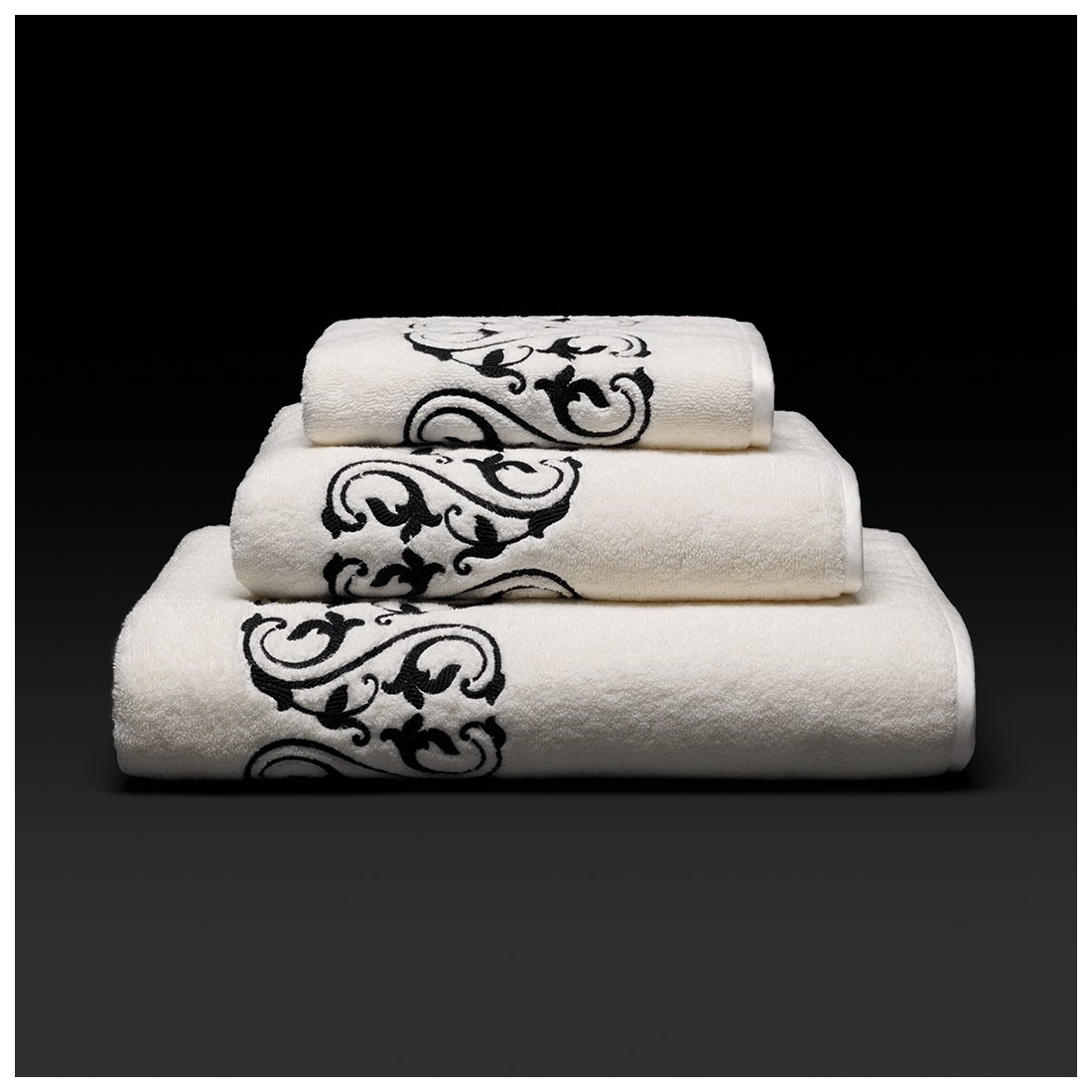 Frette (@frettehome) on Twitter photo Make your bath both relaxing and incredibly sumptuous with the pure cotton terry Ornate Medallion embroidered bath linens.
#Frette #FretteStyle Make your bath both relaxing and incredibly sumptuous with the pure cotton terry Ornate Medallion embroidered bath linens.
#Frette #FretteStyle