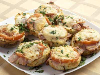 BetterRecipes's tweet image. #Cooking doesn't have to be difficult. Cooking should be fun, it should be kind of easy, and sometimes all you need is five ingredients ow.ly/HP4s30mb4Fp