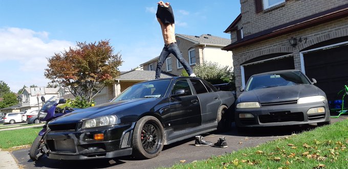 If you don't pose shirtless on your roof what are you doing https://t.co/4cZp6BNmkW<a href="/tag/theeverythingtodowithsexshow"class="tags"><span>#theeverythingtodowithsexshow</span></a>