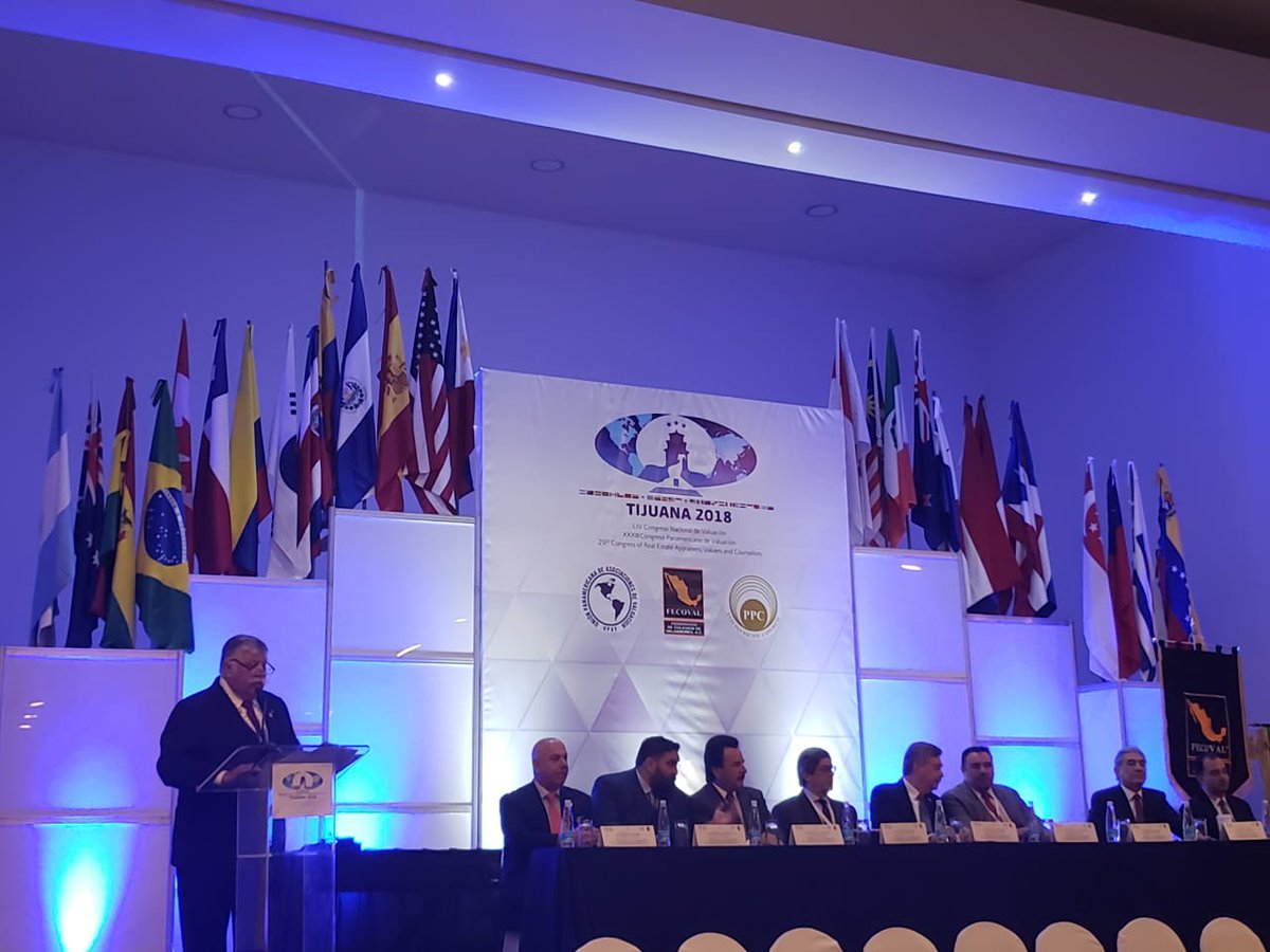FECOVAL_AC's tweet photo. En estos momentos se lleva a cabo la inauguración del 1er Congreso Mundial de Valuacion 2018 #comuvati2018 a cargo del Lic. Francisco Arturo Vega de Lamadrid, Gobernador del Estado de Baja California. https://t.co/LT3QP4E22m