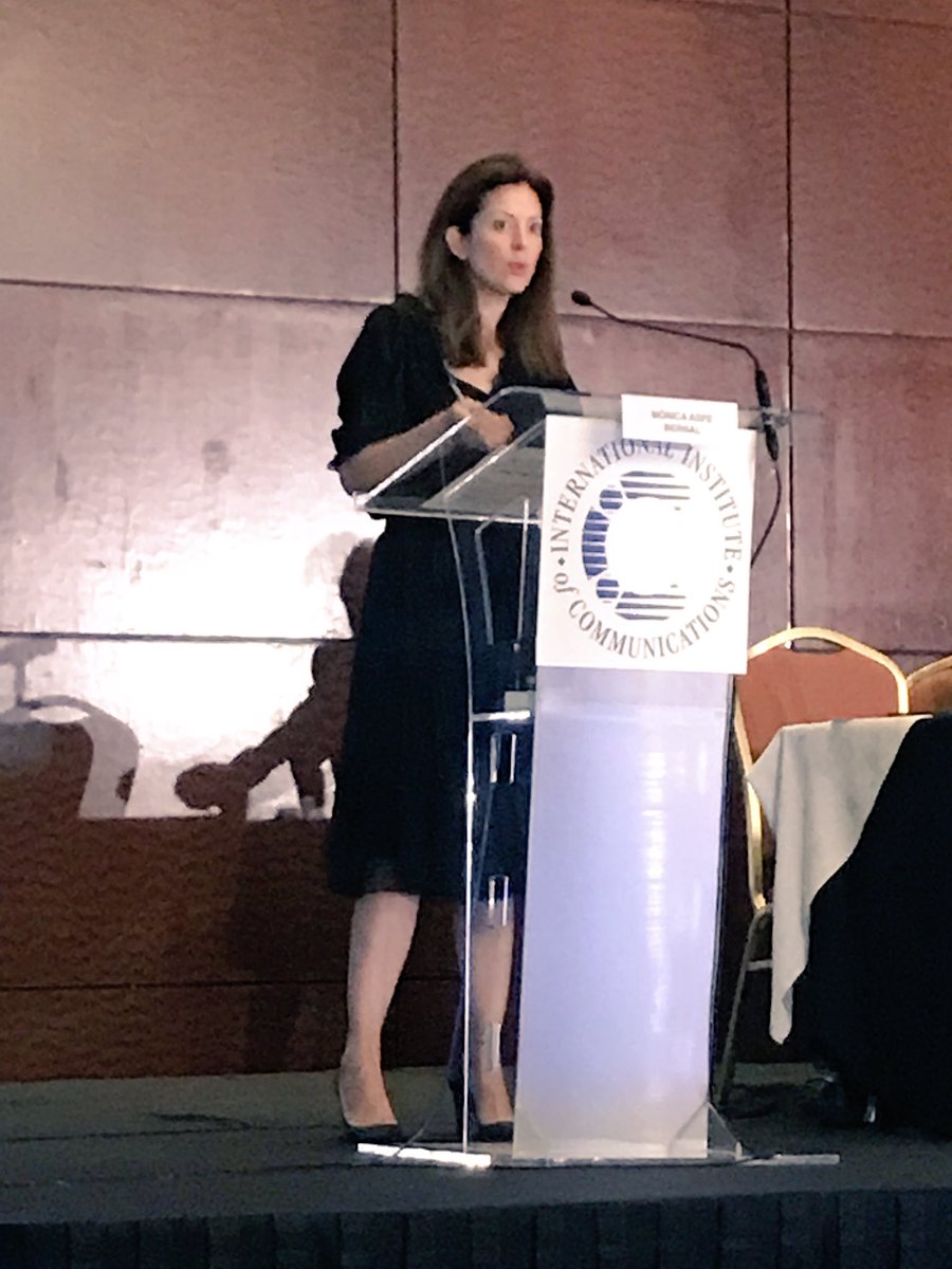 Elijauregui's tweet photo. Keynote: @maspeb Un buen diseño de gobernanza digital es clave para las políticas públicas y la inversión en el sector de #Telecomunicaciones @The_IIC #CPRWeek2018 https://t.co/iJuuAeenhV