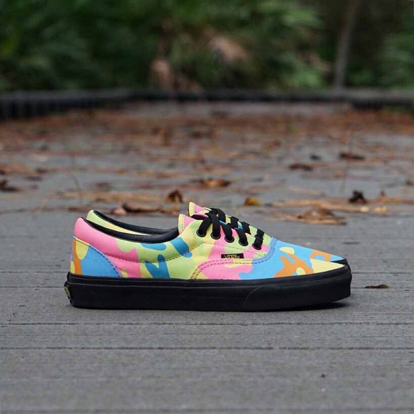 vans neon camo era