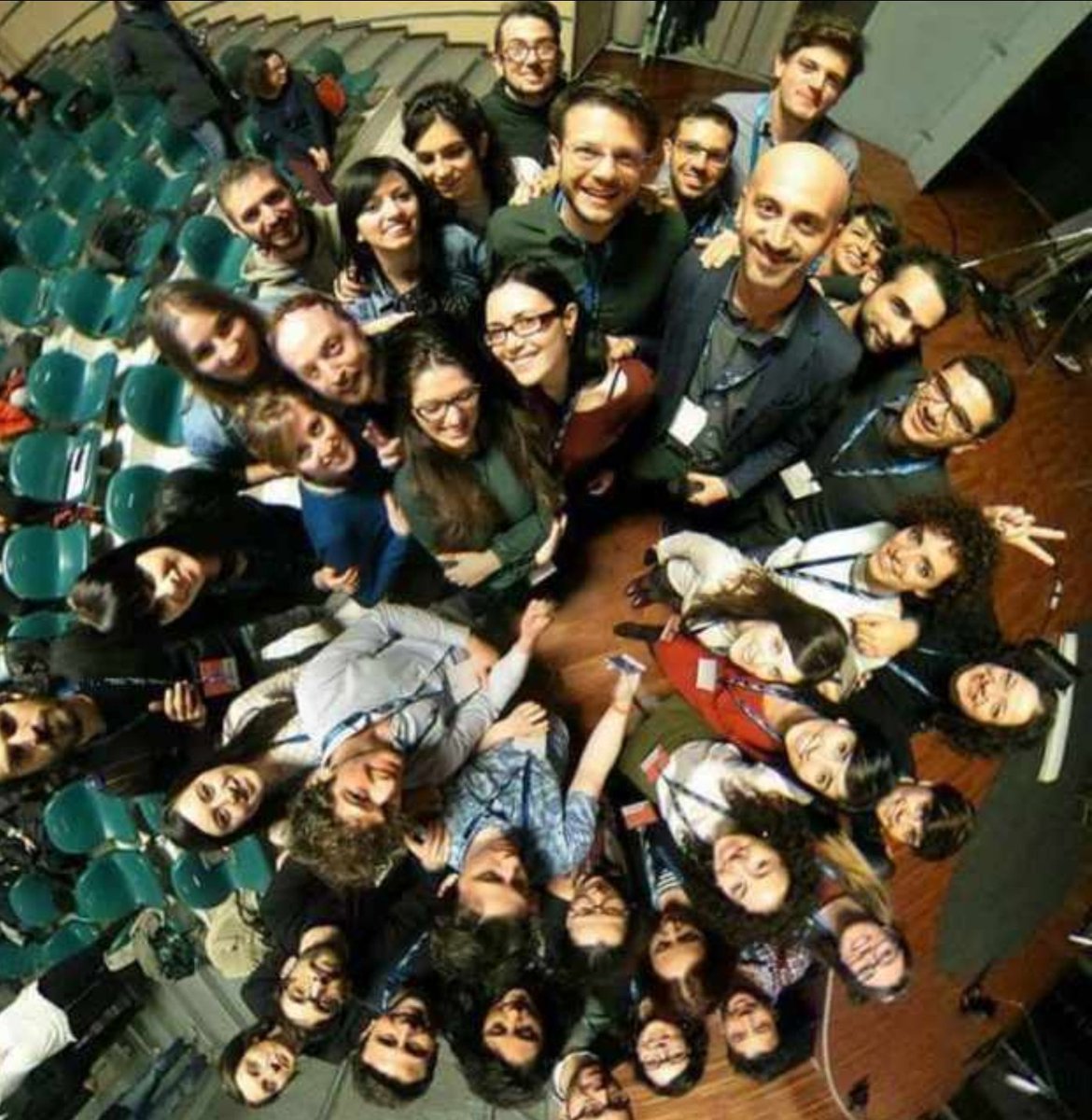 FdrcAmato's tweet photo. Manca pochissimo a #fdd18, intanto momento #amarcord: gli #amicidisempre, la #formadeldomani! https://t.co/XUOzwdjdGn