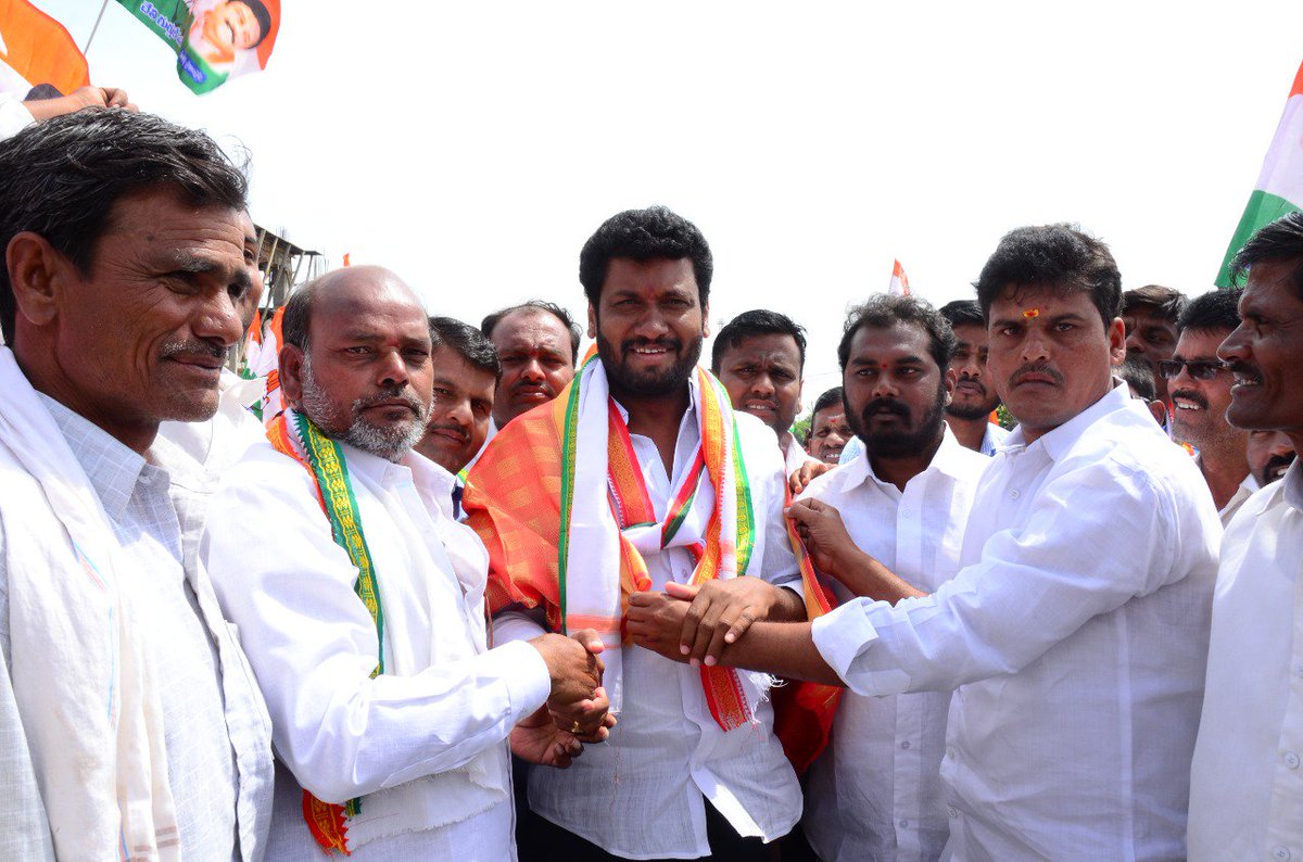 r11hhul's tweet photo. #BoathWantsToChange
#BoathWithCongress
#BoathWithANILANNA
#TodayBikeRally_ #BazarhathnoorMandal
#NextBoathMLA_ANILANNA @RahulGandhi @rckhuntiainc @TPCCInNews @UttamTPCC @MaheshreddyDCC @revanth_anumula @SabithaIndra @NtvteluguHD @abntelugutv @eenadulivenews @SakshiHDTV @TV9Telugu https://t.co/E6BsJU8qAM