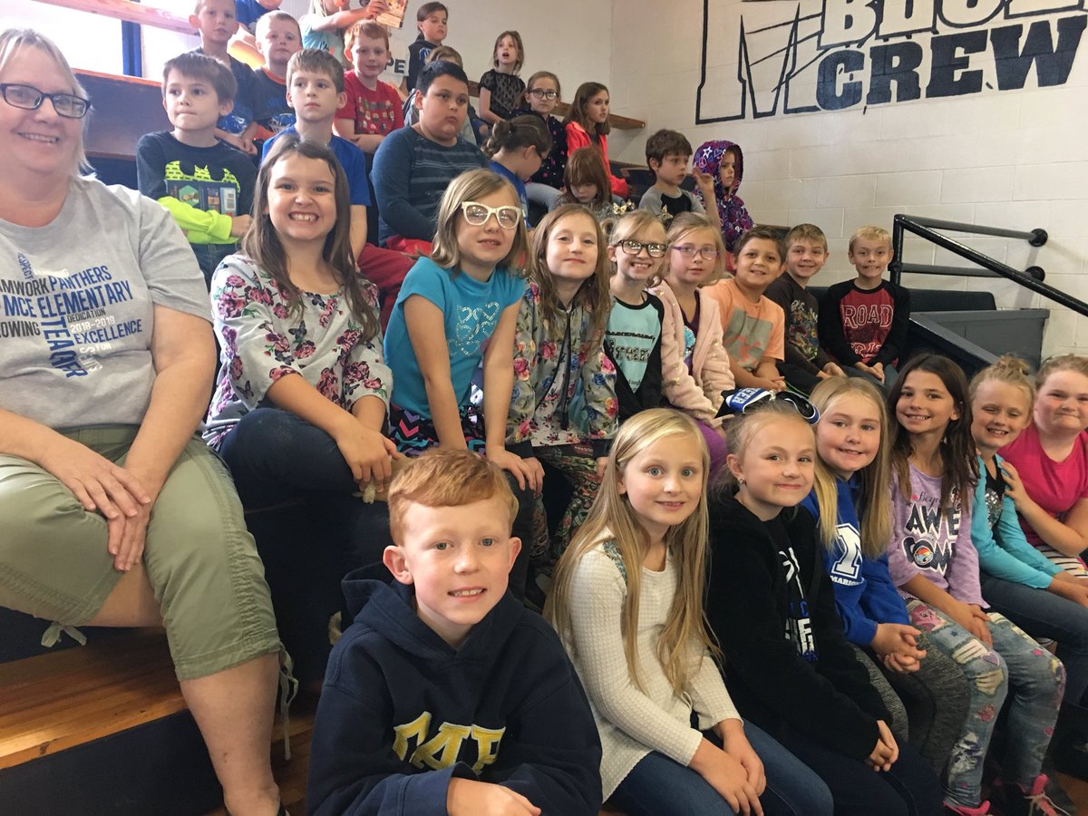 3rdBecker's tweet photo. 3rd grade enjoying an afternoon of basketball! #mcealwayslearning https://t.co/SRe7Qk7WQO