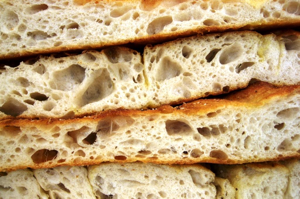 RealBread's tweet photo. Run a small bakery? Leftover loaves? Download the #RealBread Campaign's new #NoLoafLost guide https://t.co/afVDTHLj5q #foodwaste https://t.co/SHFzYyUooH