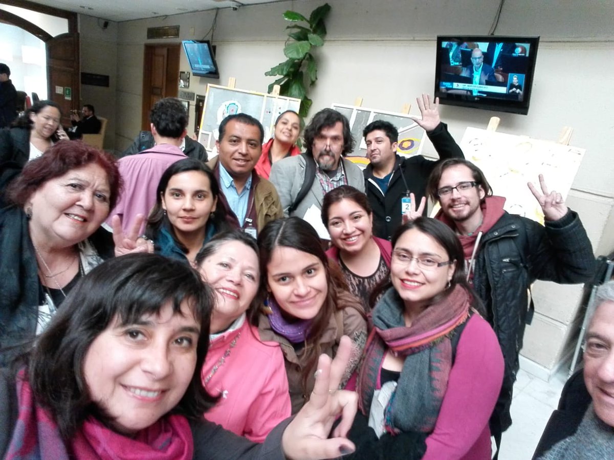 isavestruz's tweet photo. En el Congreso, junto a comunidades de @chilepatrimonio ingresando Iniciativa Ciudadana de Proyecto de Ley de Patrimonios Culturales https://t.co/OMs6JjBGB8
