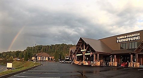 towncntry's tweet photo. Our thoughts and 🙏 go out to everyone effected by Hurricane Michael! https://t.co/pwfODET6Tl