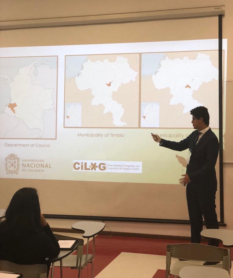 SEPROLOGISTICA's tweet photo. El proyecto #FormandoAlNuevoCampo participa en el #CiLOG2018 con la ponencia de Nicolás Ramos Lew: “Dificultades en la asociatividad campesina dentro de cadenas de suministro en los municipios de Timbío y Rosas, Cauca”. #ColombiaPaísInvitado https://t.co/x0O0jYlmgi
