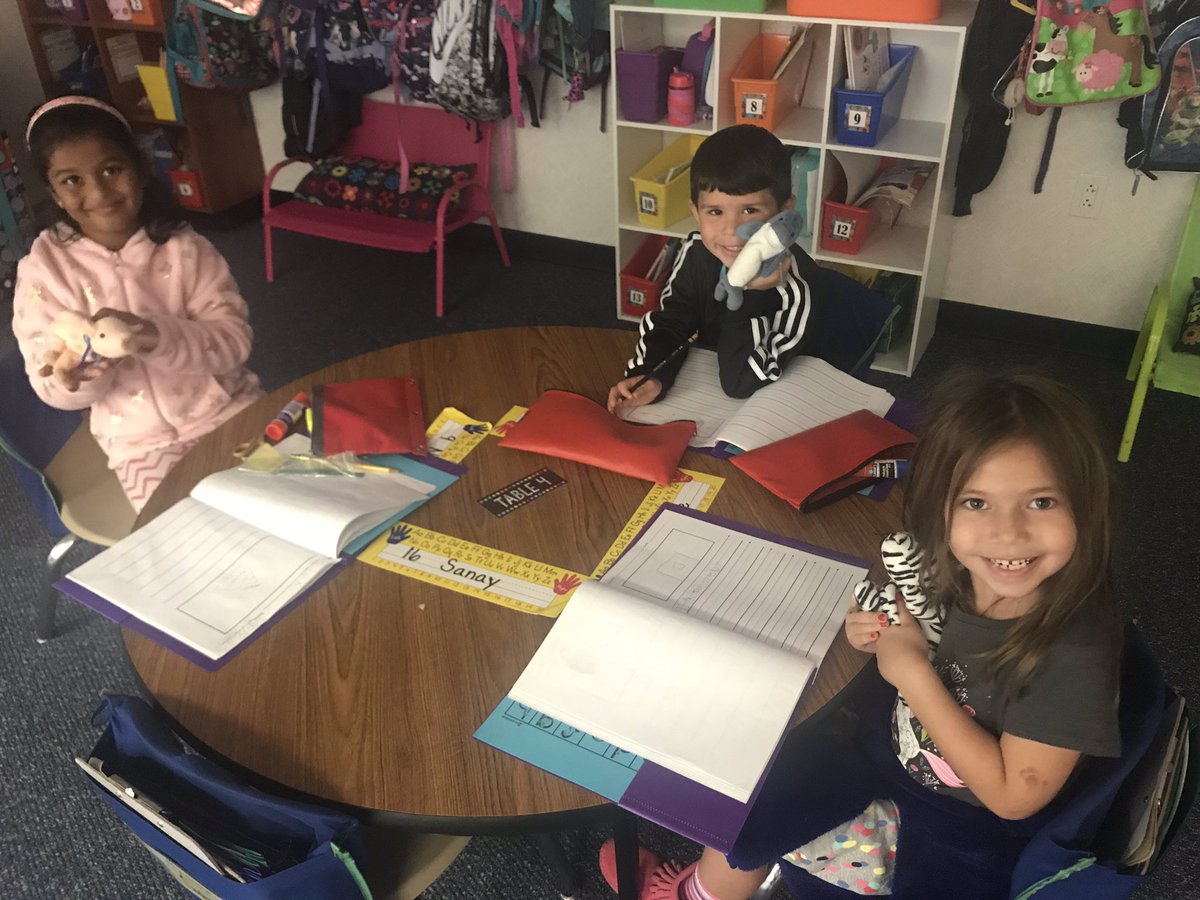 MsHKinderCrew's tweet photo. When you make good choices a furry friend gets to join you at your table! β€οΈ #goodbehaviorisrewarded #beaniebabies #focusfriends @LindseyElem https://t.co/UUtnxHHGo2