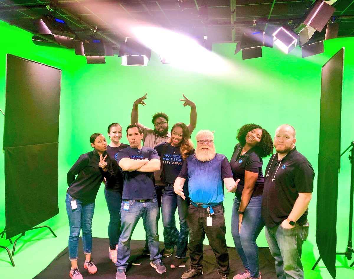 Check these leaders out🙌! Thanks <a href="/kgmobility/">Kevin Griffis</a> and team for stopping by during your ASM IT training! We wish you much success! #lifeatatt✨