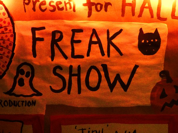 GhostAtTheGate's tweet photo. @Barry_Cinematic baby belial 🙃 halloween dolly freakshow ~ https://t.co/i7ItKjys1K (sound up!)
#gumbyland #dollscape #art #dolls #ghostgallery #horror #halloween 👻 https://t.co/JTWTkyNiOl