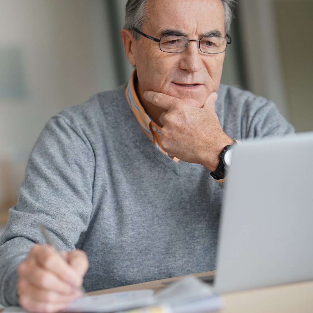 MOTOffTraining's tweet image. A lot of office environments nowadays are fast paced and forever evolving, which can often leave us doubting our ability to keep up with younger colleagues. Find out how you can gain new and relevant #officeskills to help you stay at the top of your game. bit.ly/2NBQeRp