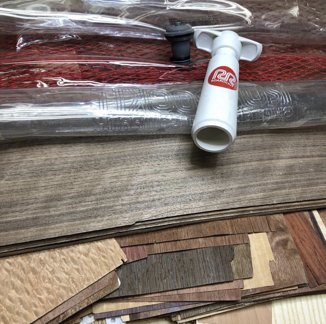 Roarockit's tweet photo. @blackwalnutstudio is hosting an awesome ‘make a veneered tray’ course using Roarockit Technology at Lee Valley Tools in Scarborough this Friday and Saturday.
Check them out!
.
#repost #roarockit #blackwalnutstudio #leevalleytools https://t.co/Kbg5yKFB0O