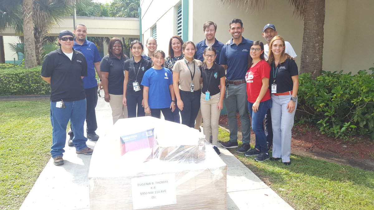 MDCPSCommunity's tweet photo. Thanks to the South Florida Digital Alliance, @cityofdoral and @comcastcares four schools in Doral each received a donation of eight #computers4classrooms @EBTK8 @BisonofDoral @JISK8 @DREK8Center @MDCPS @MiamiSup https://t.co/XR3yu2smTQ
