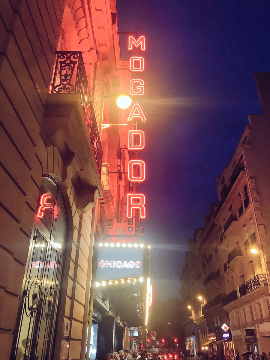 bullesdeculture's tweet photo. Ce soir, c’est #Chicago #LeMusical #comediemusicale @ChicagoMusical @MogadorTheatre @StageFrance « Razzle Dazzle...Roxie Hart » 🎶🎶❤️❤️❤️ https://t.co/ofDzF1mfsf