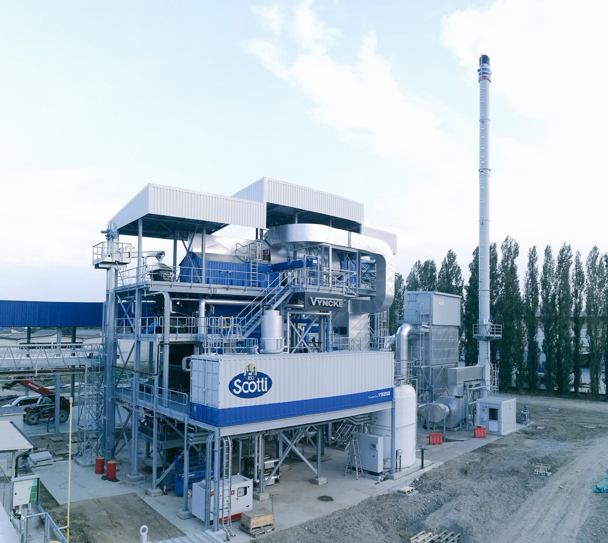 VYNCKE_NV's tweet photo. After many months of hard work the Vynckeneers make the first fire in the 15 TPH biomass-fired energyplant for Riso Scotti in Pavia, Italy. https://t.co/wG3rMJozmF