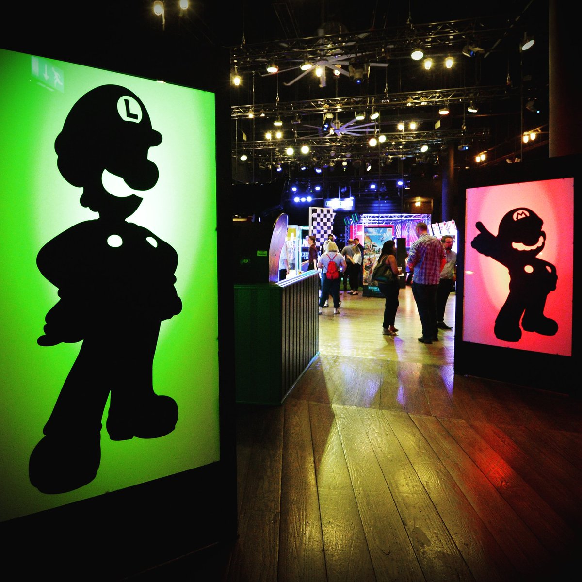 Custom Print Silhouette Panels looking amazing for @VRZONEPortal #mariokartvr ❤️💚🍄
#eventprofs #eventprofsUK #silhouettepanels #customprint #prophire