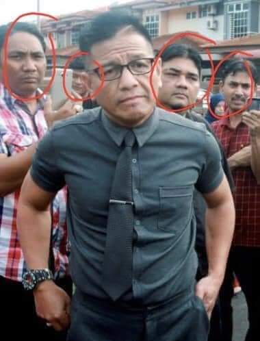 Papaedd2's tweet photo. Selamat malam YB ku gangster ..kuikuikuikui https://t.co/0lXkiof7wx