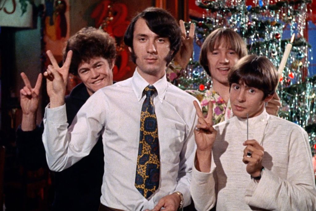 All60s's tweet photo. Rolling Stone speaks with Micky Dolenz about their upcoming Christmas album, CHRISTMAS PARTY. https://t.co/hDxWth6mOl https://t.co/imMmA5YJPM