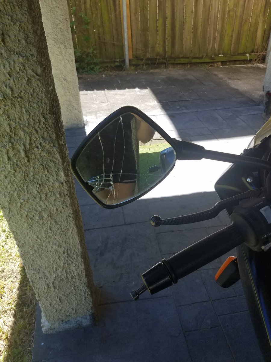 sleepy_taurus's tweet photo. How my bike looks these days. #secaII #YAMAHA #motorcycles https://t.co/V3mViuC6XV