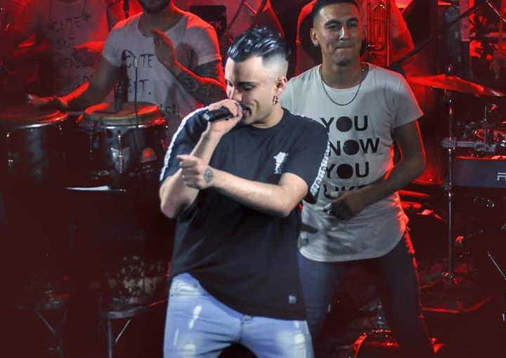 sintoniatrula's tweet photo. #MomentosTrulaleros 📸 #Distrikt ¡Gracias Trulaleros 🔥👏!
.
.
#Trulala 34 años  🎶 https://t.co/QDLee2B3dH