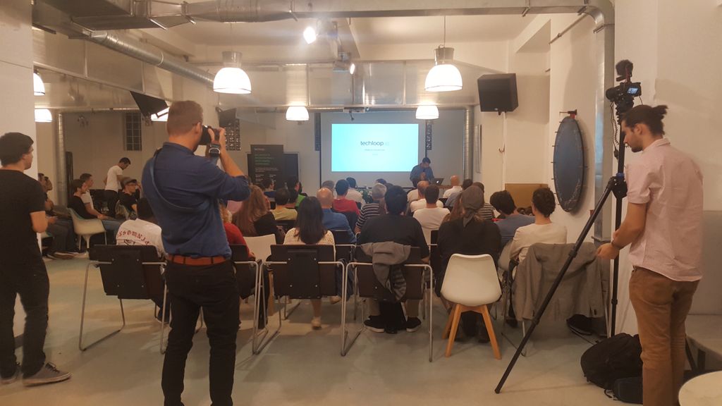 techloop_io's tweet image. #TECHTalks Budapest #3 are off to a great start! Our guest speakers have 3 great talks lined up and we can’t wait to hang out with all of you who came afterwords. 

#Techloop #coding