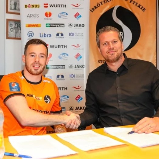 mccreerysports's tweet photo. โ Deal Done.... Sam Hewson signs for Flykir. More news to follow.... #MSM #playerplatform #opportunities #trust #pepsileague #clientsnotnumbers https://t.co/sS1cgsrHwK