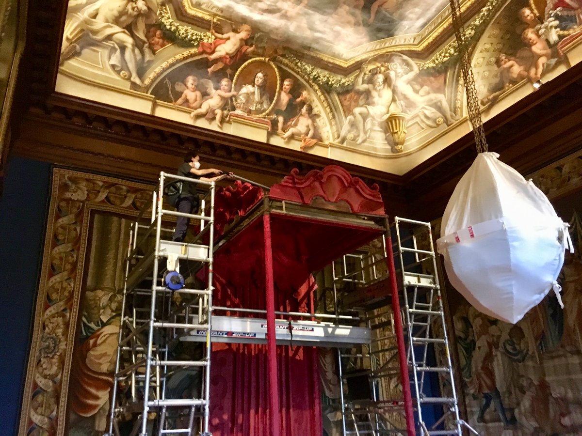 HRPConservation's tweet photo. @RCT Here we are adding the bridge and cleaning the top of the tester! @RCT #QueenCaroline #StateBed #MendingTheBed #PreventiveConservation #TextileConservation https://t.co/1exapMYFHL
