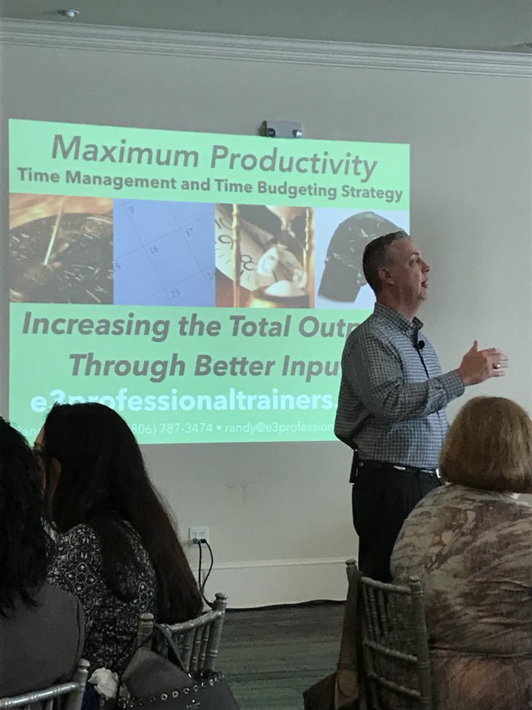 NRHRA's tweet image. @e3proftrainers  Yes! Randy Anderson is back!!! Time to get Productive!!! #NSHRM18 #output #betterinput