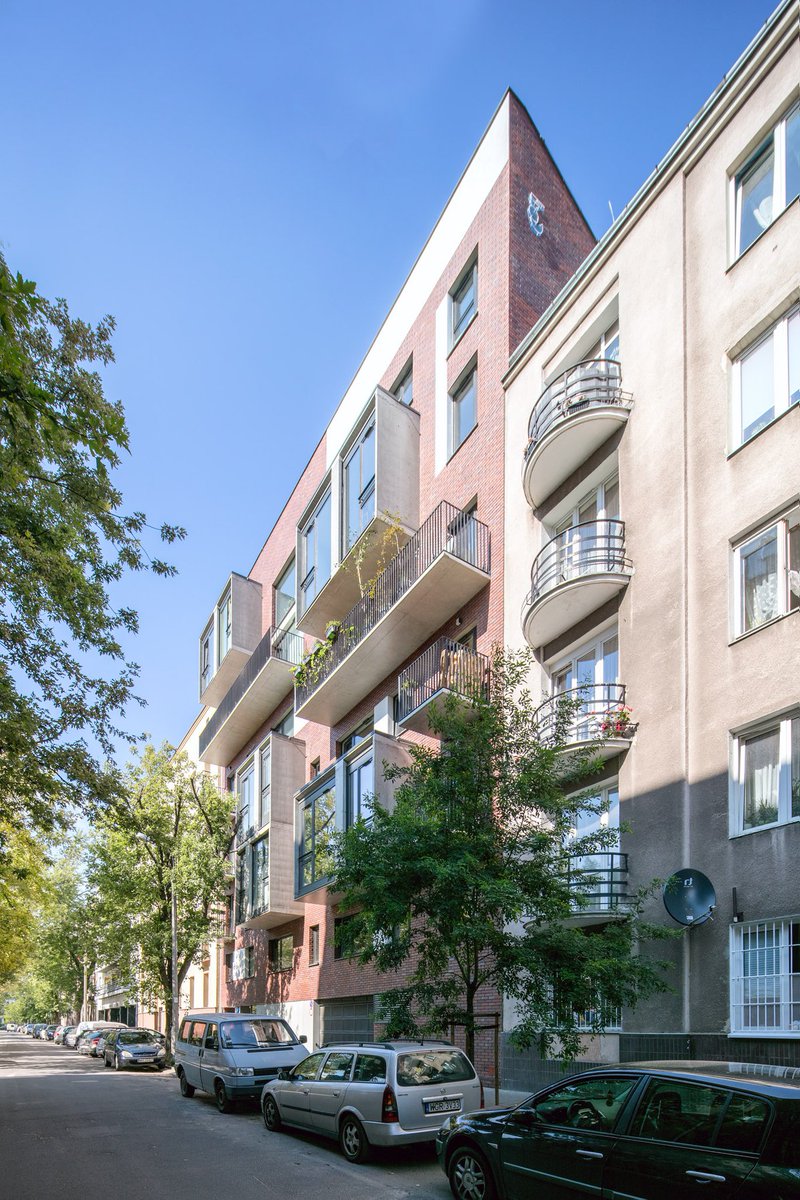 W kategorii "Najlepszy obiekt mieszkalny" nagrodę zdobywa budynek przy ul. Nieporęckiej 2!

Gratulujemy!