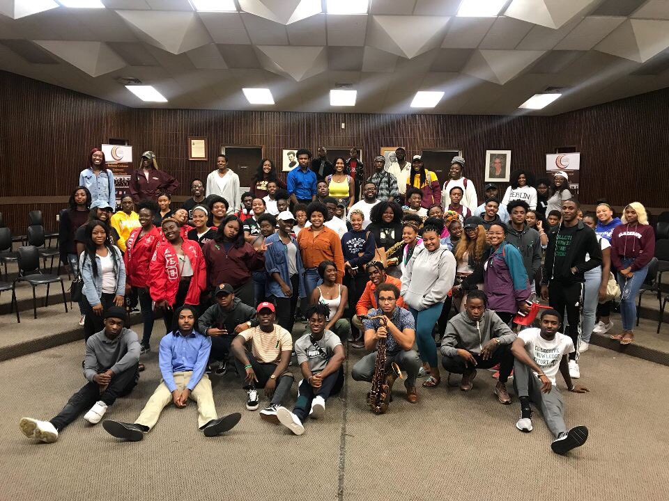 BCU_PBM's tweet photo. The Bethune-Cookman University Chapter Of Progressive Black Men Inc. would like to thank everyone that came to our 2nd Annual Open Mic: Emerald Truths in observance of Mental Awareness Day
•
#EmeraldTruths #BCU #TheDapperChapter #OpenMic #Service #MentalAwareness #HailMary https://t.co/xMfyOU4ZyG