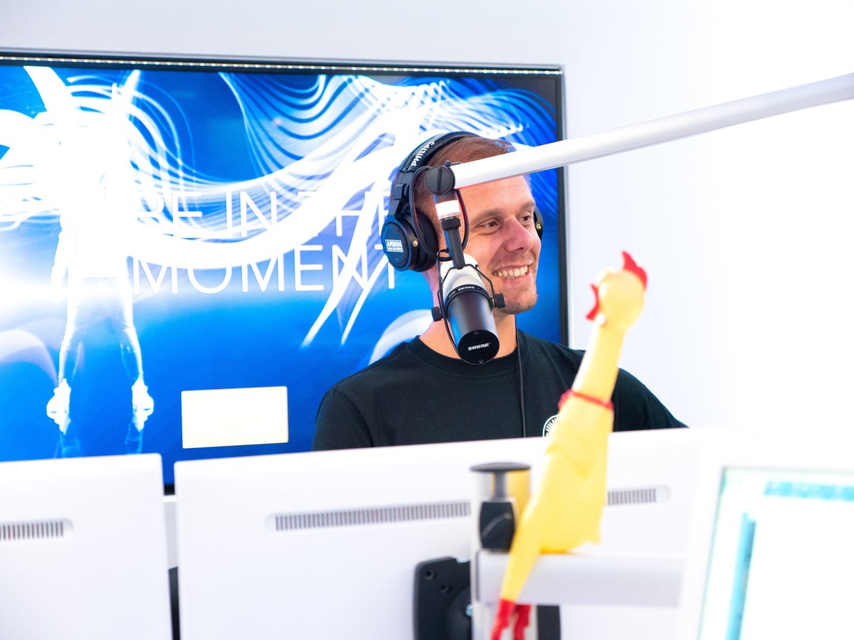 Armada's tweet image. Tune in to a new @asot episode! youtube.com/watch?v=zUkM6g… @rubenderonde @arminvanbuuren #ASOT885 #Trance #Live #Now