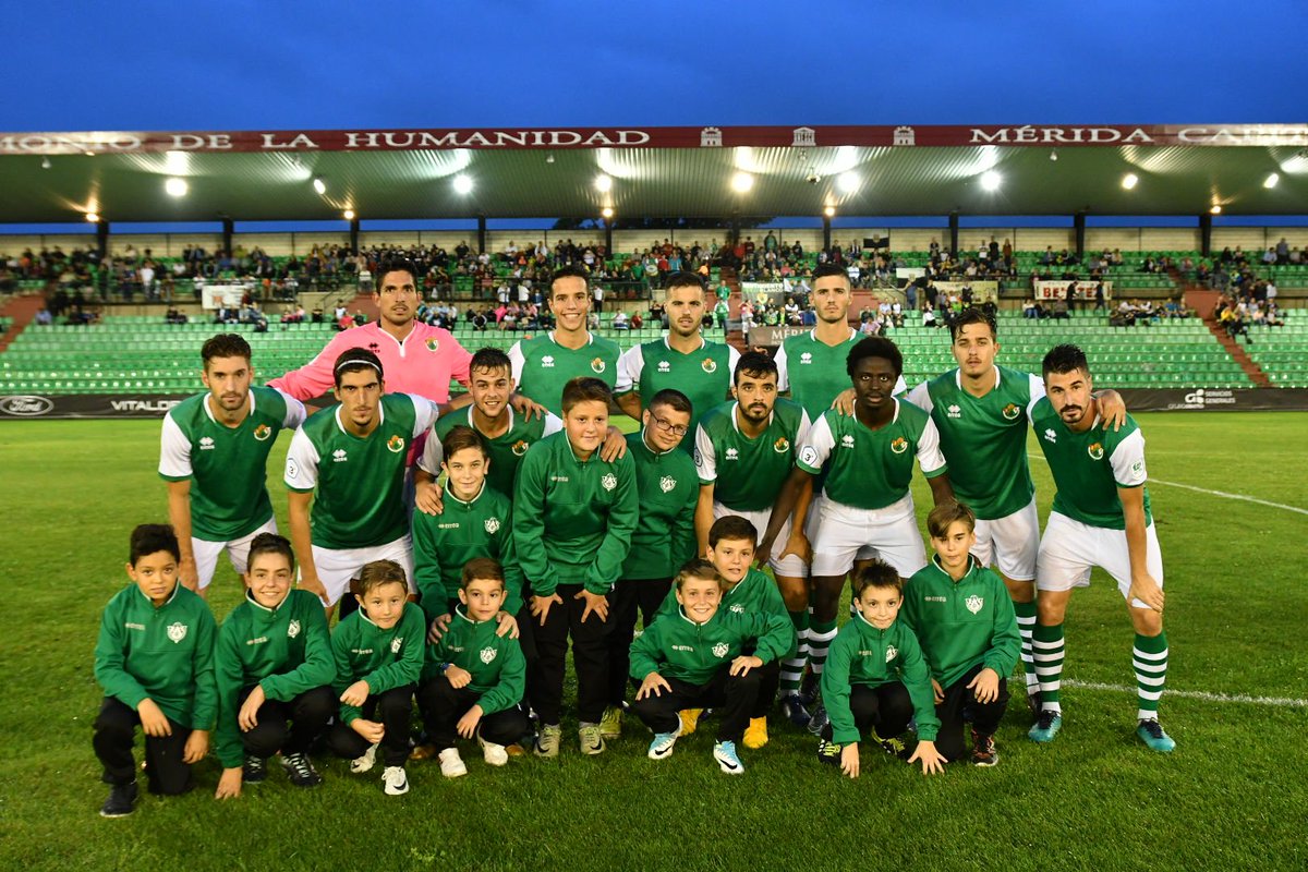 🏆#CopaRFEF_Extremadura
⏩<a href="/Merida_AD/">A.D. Mérida</a> 0-0 <a href="/CPCacerenoSAD/">CP Cacereño 🟢🐉</a>
⌚ 01’

🚀 Comenzó el partido en el 🏟ESTADIO ROMANO ¡Mucha SUERTE a ambos equipos y que veamos un gran espectáculo! 👍