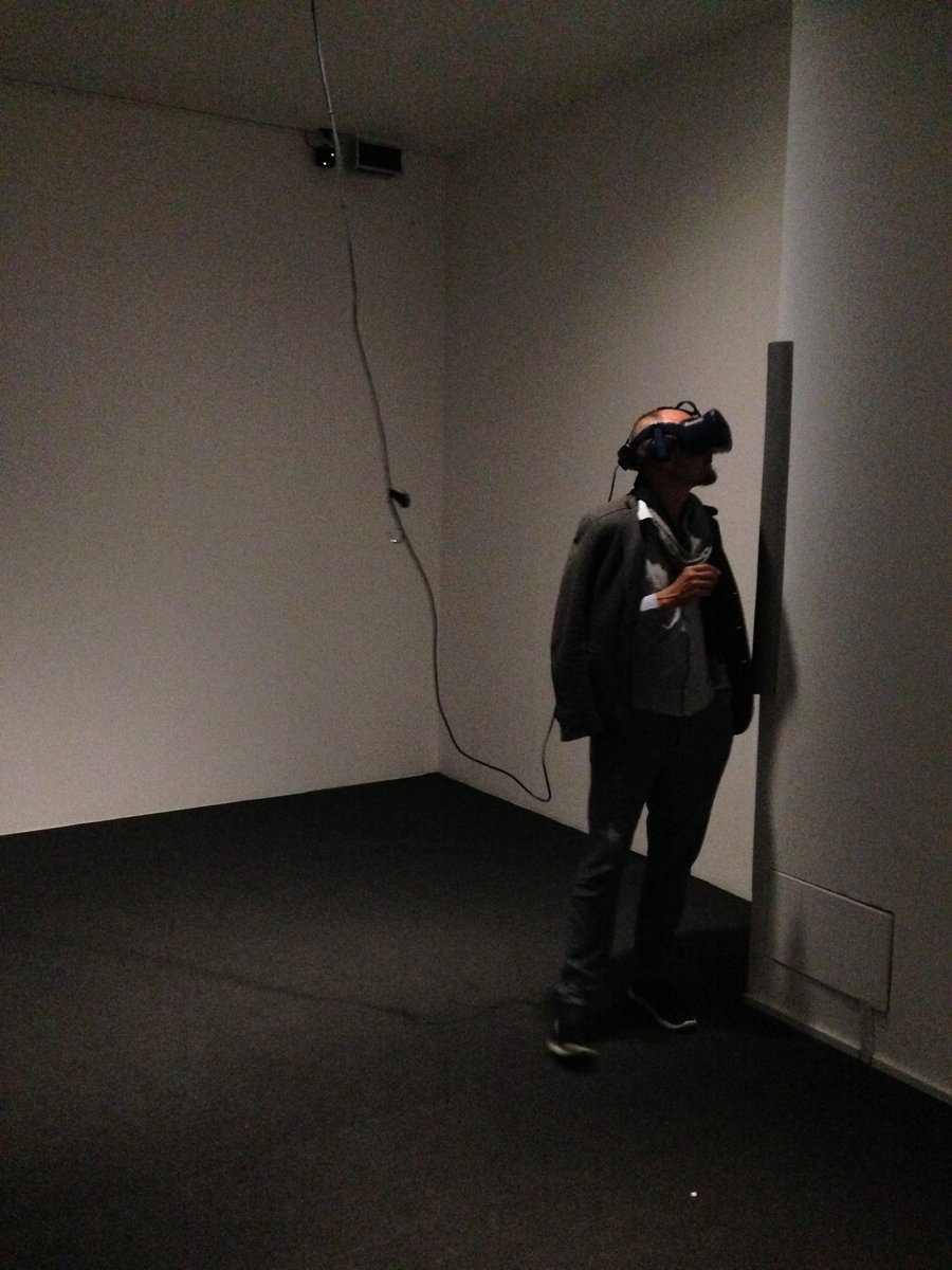 Diver presents multiple subjective points of view captured by the body of an Olympic diver. For #fuckreality at gallery @kunstraum_noe (Vienna) until November 24. #VirtualReality #Vienna #konditionpluriel #art #digitalart #kunst #artwork #interactive