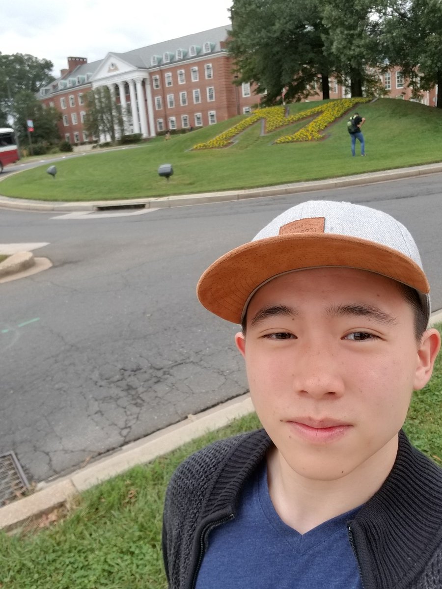 luoowen's tweet photo. @UMDThePride #SelfiePride @UMDThePride https://t.co/I4nvGFsR0E