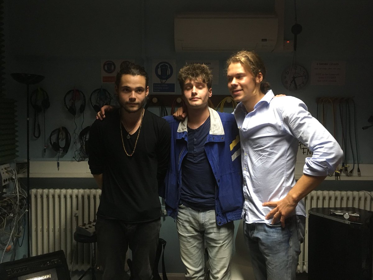 xpression_music's tweet photo. That’s a wrap, thank you to The Midnight Ramblers for making today’s #XpressionSession so great. https://t.co/fHm3FyPCyB