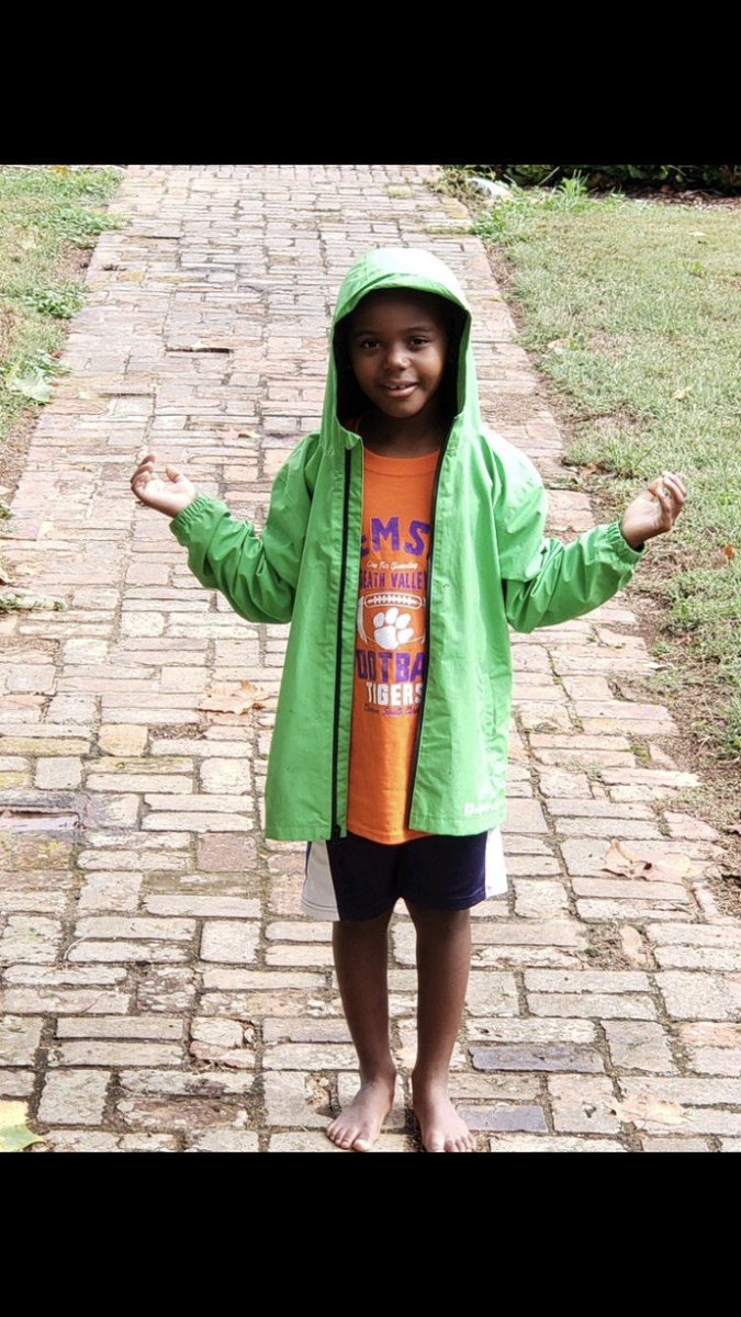 Angelarigsby's tweet photo. Cooper is doing some real life Elearning in science. He’s collecting data to fill out his “What’s the weather like and how has it changed throughout the day” chart. Are you wondering where the rain went buddy? #a5elearning @A5WHES @jennifermbuff @mmshady @Christi27074223 https://t.co/iIQ7Di9McO