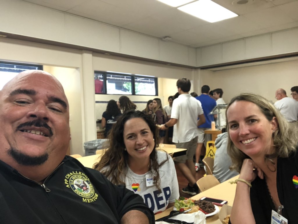 Today’s #Collaboration with @GulliverSchools’ #ComputerScience Ts <a href="/pattywysztech/">Patty Wyszkowski</a> centered around #StudentCentered #PassionProjects with a #ServiceLearning component. Thanks, Patty, for your visit 🙂 #gslearning #CSForAll