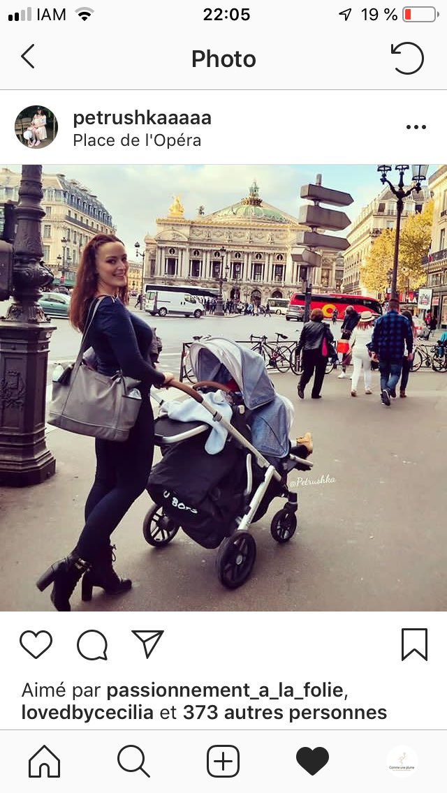 commeuneplume_'s tweet photo. Quand la jolie Petrushkaaaaa (ex Miss Paris) porte le sac à langer @commeuneplume_  😊😊 et qu’il lui va à ravir !!
#commeuneplume #sacalanger #creationfrancaise #marquefrancaise #creationlyonnaise #marquelyonnaise #inparis #articlesbebe #accessoiresbebe #puericulture #bebe #mum https://t.co/8FRq7HND2p