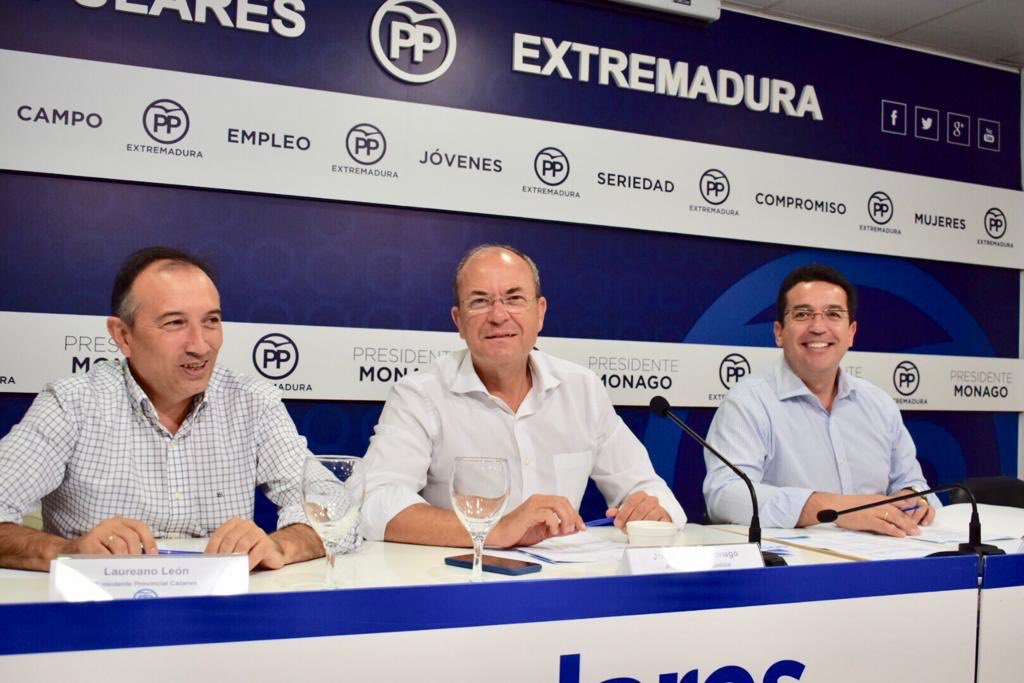 VGdelMoral's tweet photo. Reunión del comité ejecutivo regional del @ppextremadura @PPopular presidido por José Antonio #Monago, en el q analizamos la situación política de #Extremadura y #España. https://t.co/btP7vOjFEg