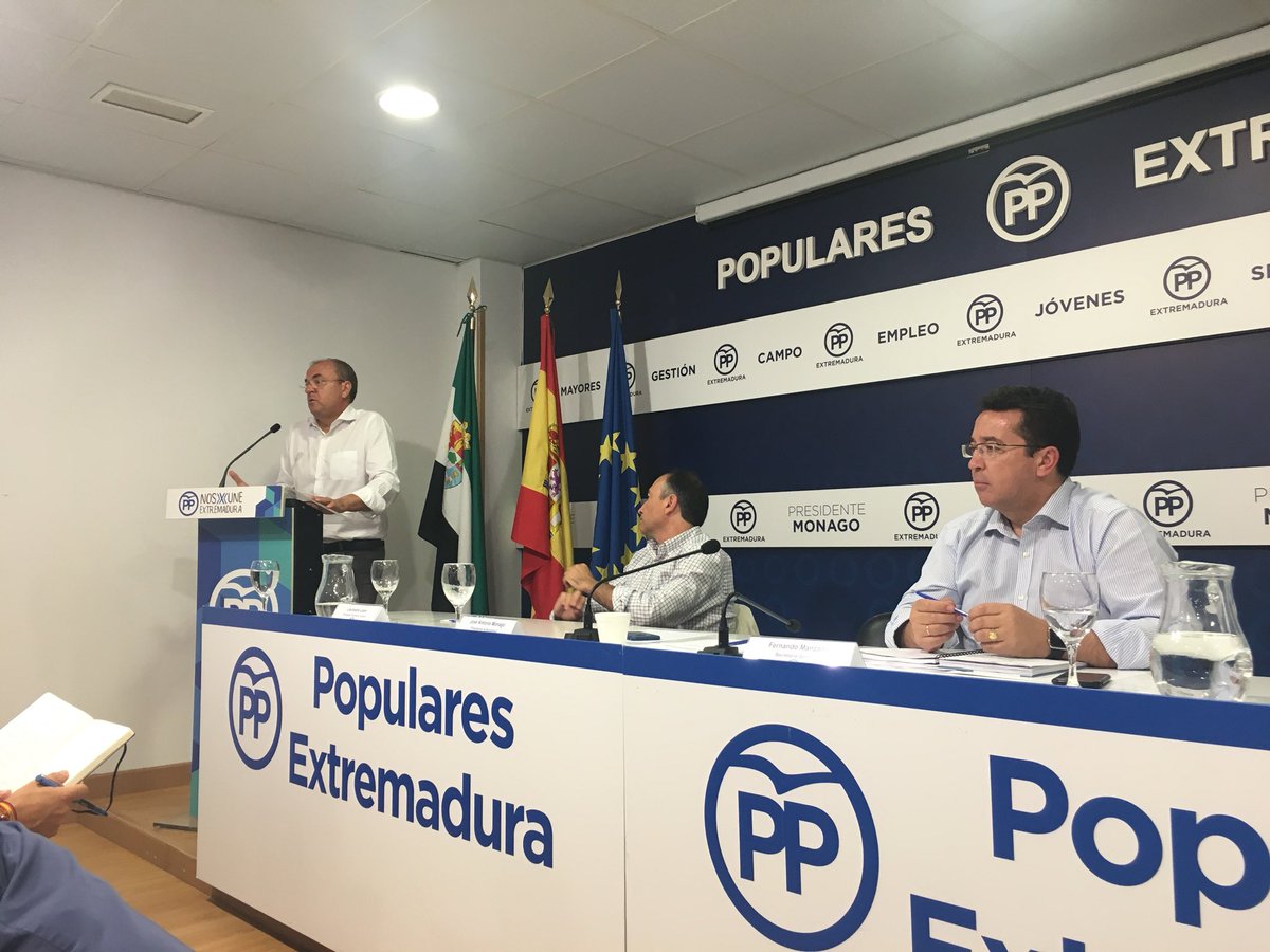 VGdelMoral's tweet photo. Reunión del comité ejecutivo regional del @ppextremadura @PPopular presidido por José Antonio #Monago, en el q analizamos la situación política de #Extremadura y #España. https://t.co/btP7vOjFEg