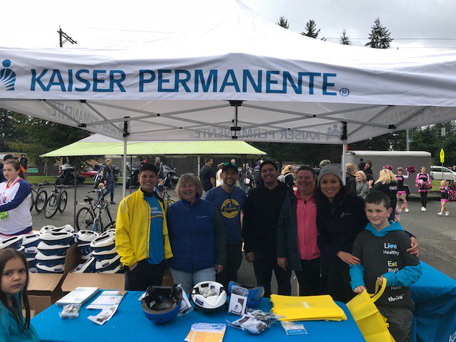 kpwashington's tweet image. Thank you to all who joined us for the Poulsbo Farmers Market's Annual Pumpkin Party this month! 🎃 Our volunteer teams also greeted families during the @BethelSD #ABCDay and brought 250 bike helmets to help kids bike safely this season. #throwbackthursday #kitsapcounty