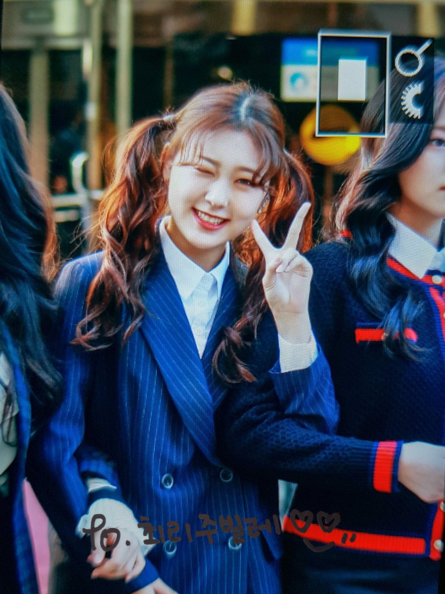 loona choi yerim choerry first girl cool girl odd eyes loona choi yerim choerry first girl cool girl odd eyes