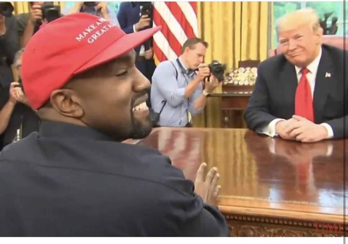 CurrenSy_Spitta's tweet photo. Sooo Kanye,.. who introduced yoouuuuu to sparkling water??... https://t.co/1e9wUTLaaJ