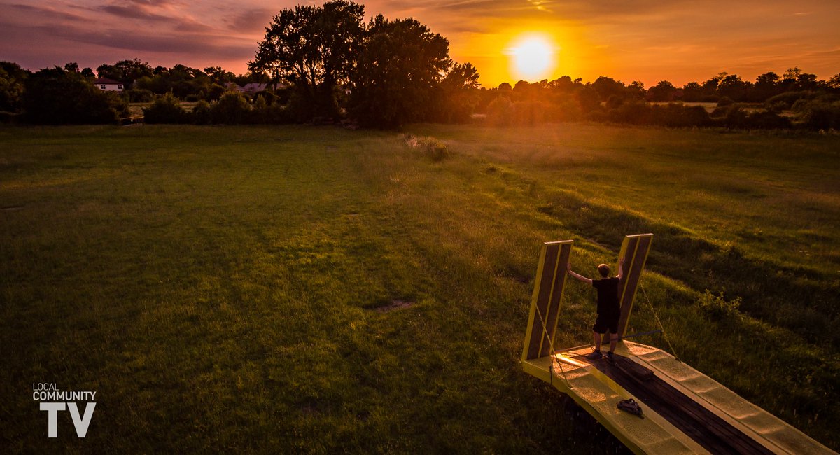 LocalComTV's tweet image. Stotfold sunset shots captured earlier this year during the glorious summer! 😍📷😎 #drone #drones #dronepilots #uav #sunsetphotography #Bedfordshire #dronestagram #dronelife
