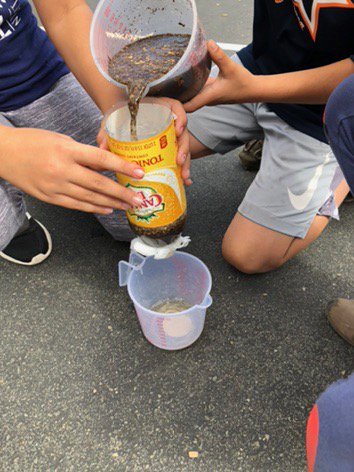 CVMaker537's tweet photo. Fuerte 5th graders used survival skills and engineered water filters! Thanks @MillersLab11 & @fuerte for a fun afternoon! @CajonValleyUSD @ConnollykCVUSD #MakerEd #cvmakerbus #cvmaker537 https://t.co/zTIp6YdlgQ