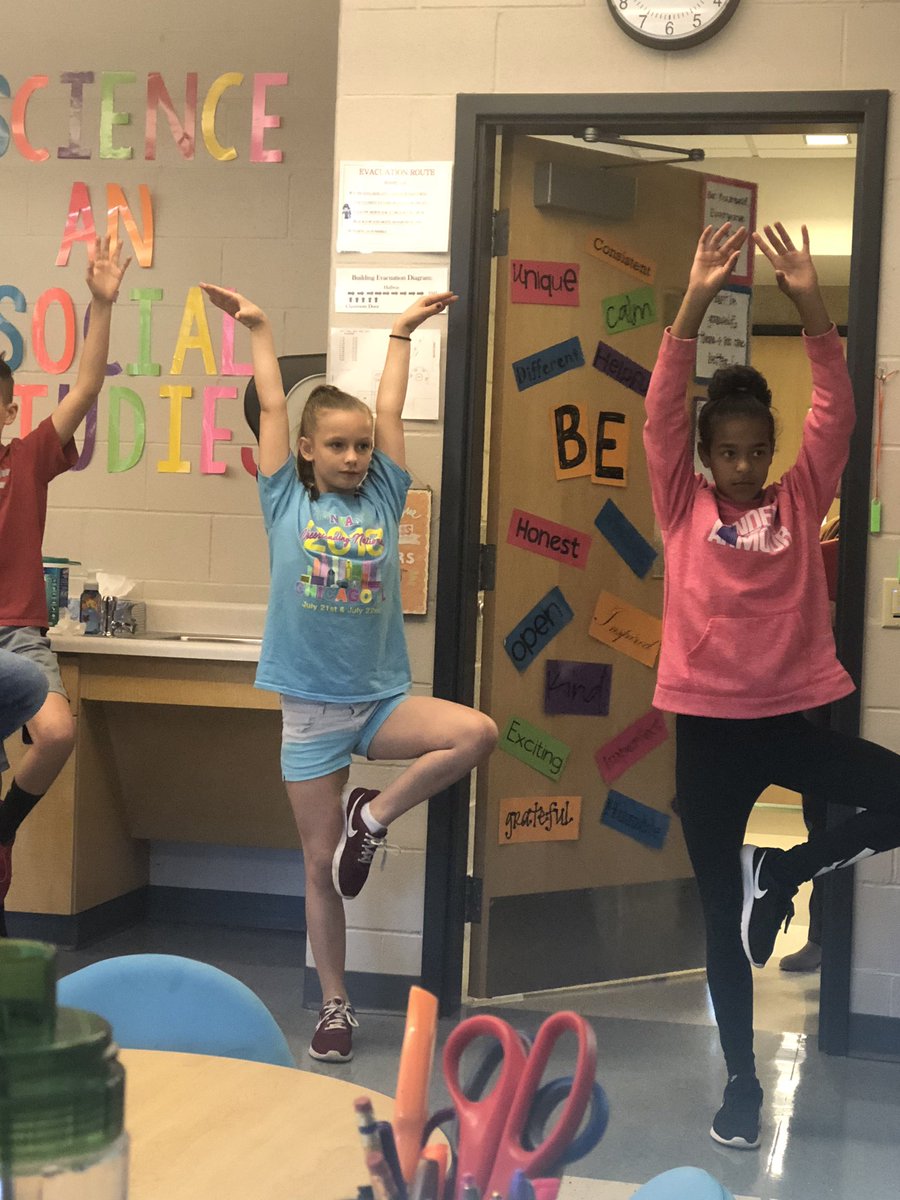 Mrs_Amodeo's tweet photo. 6th grade learned how to manage stress and keep our bodies in homeostasis state! Yoga and homemade stress balls! #plumlearns #sciencefun #stressfree @HPEPBSD https://t.co/k79uPiOJR0