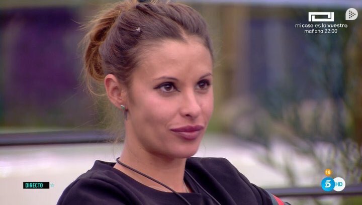 manelvideoblogs's tweet photo. ¿Se liará Techi con la mosca? 🤔😂 #GHVIPgala5 https://t.co/vPaDZVWmmE